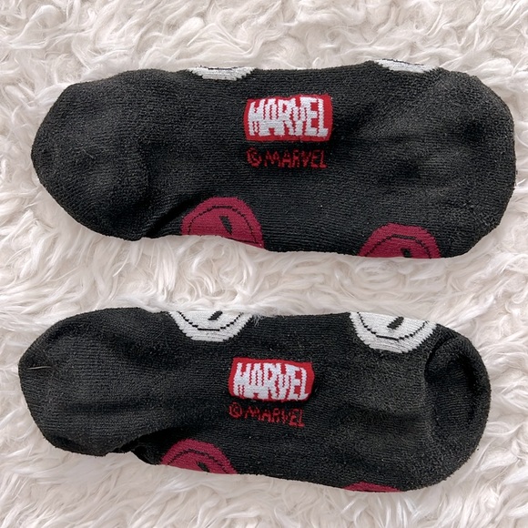 Marvel Deadpool Socks - Picture 7 of 8